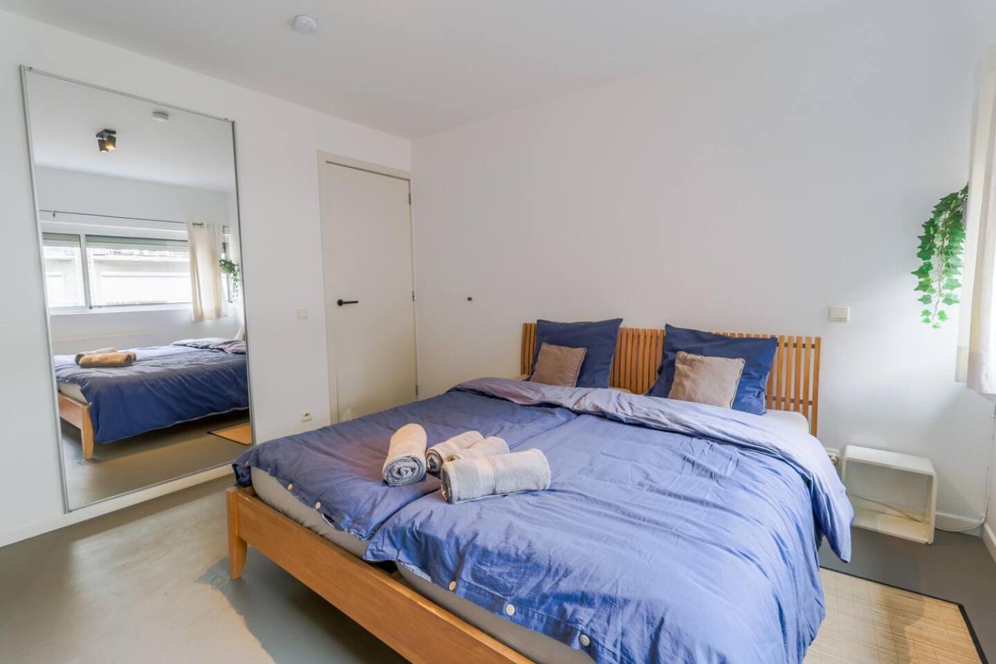 Apartment Scheldekaai Amberes Exterior foto